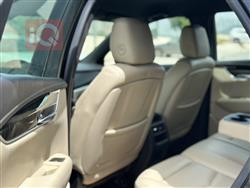کادیلاک XT5
